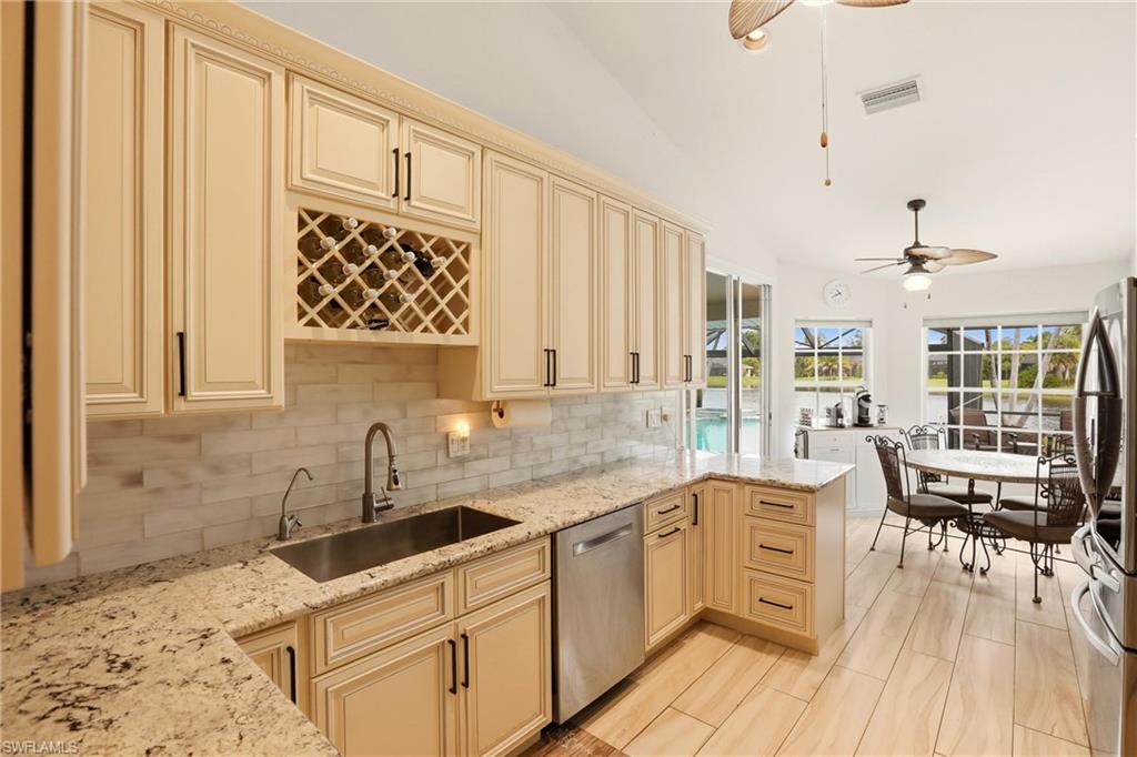 VANDERBILT LAKES - Residential