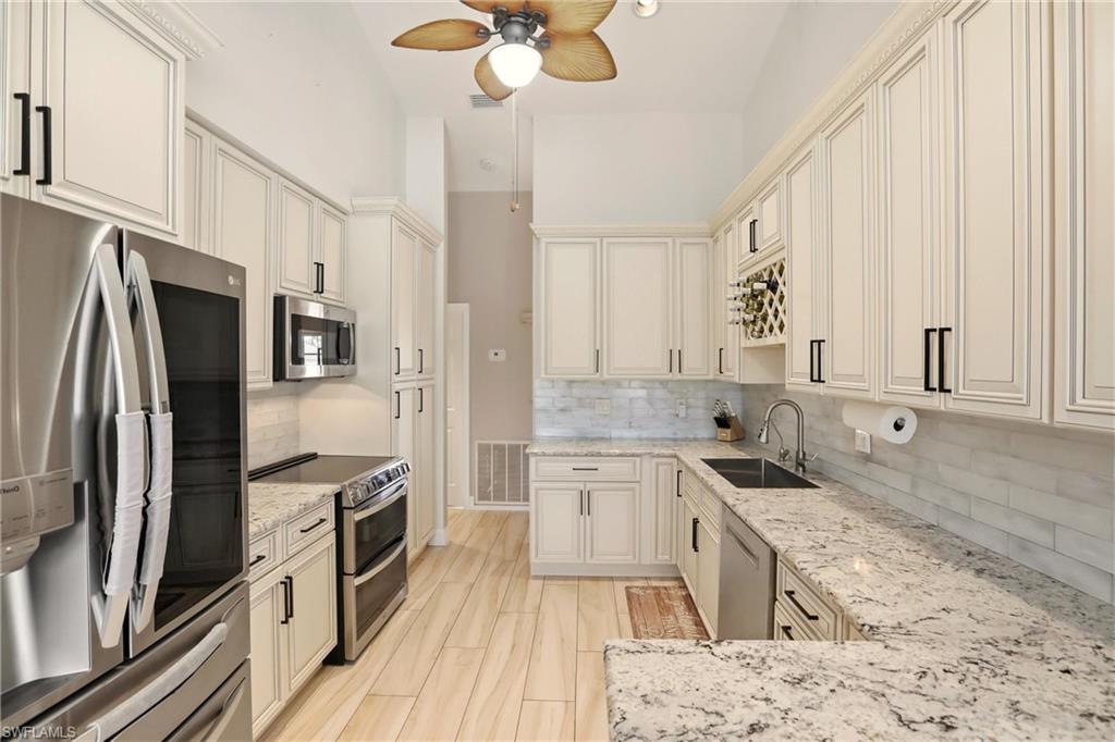 VANDERBILT LAKES - Residential