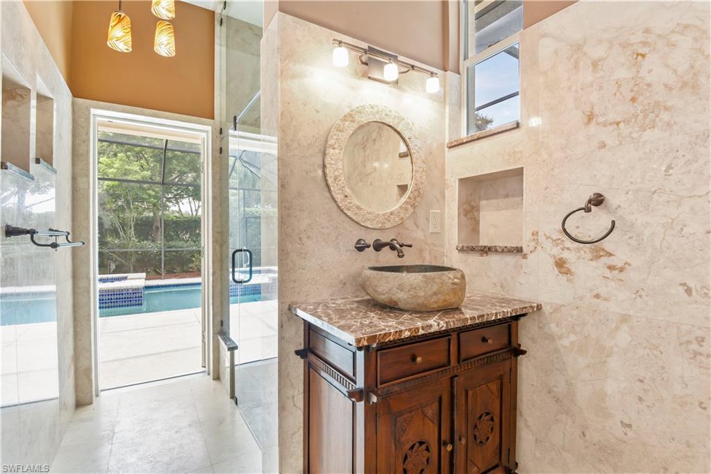 AUTUMN WOODS - Residential