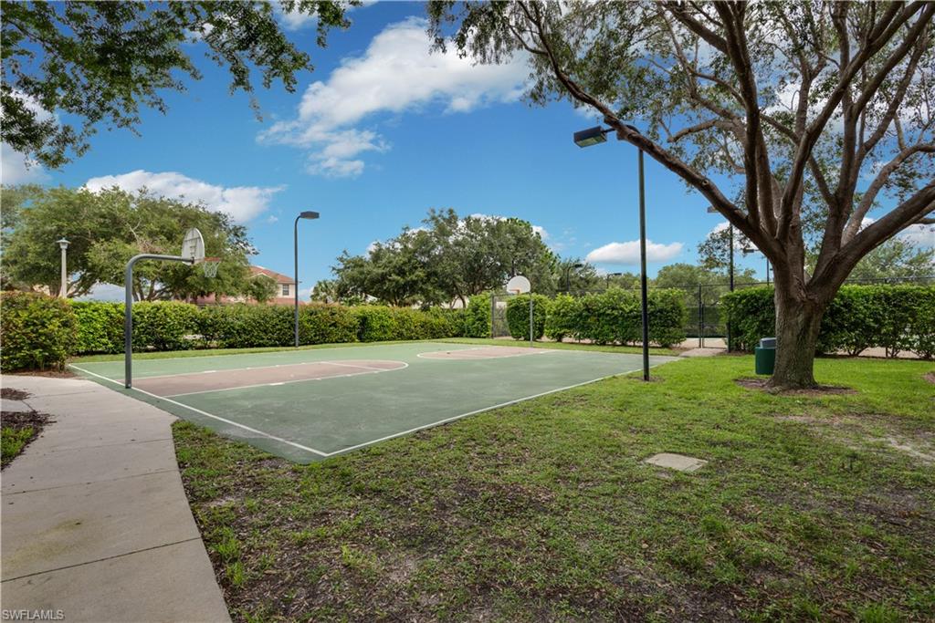 AUTUMN WOODS - Residential