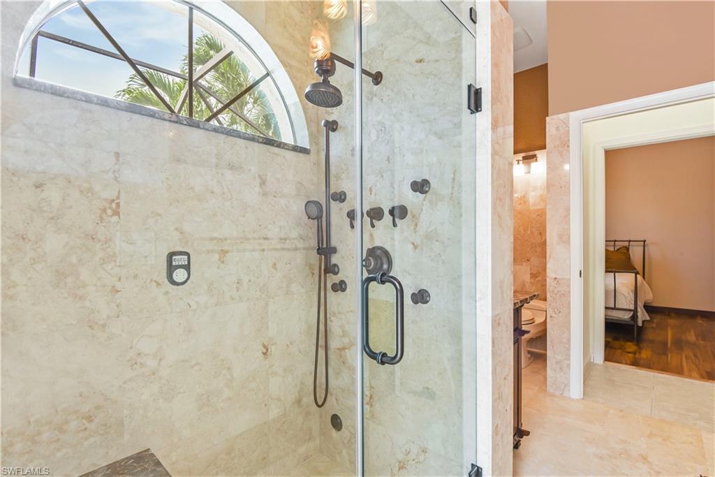 AUTUMN WOODS - Residential