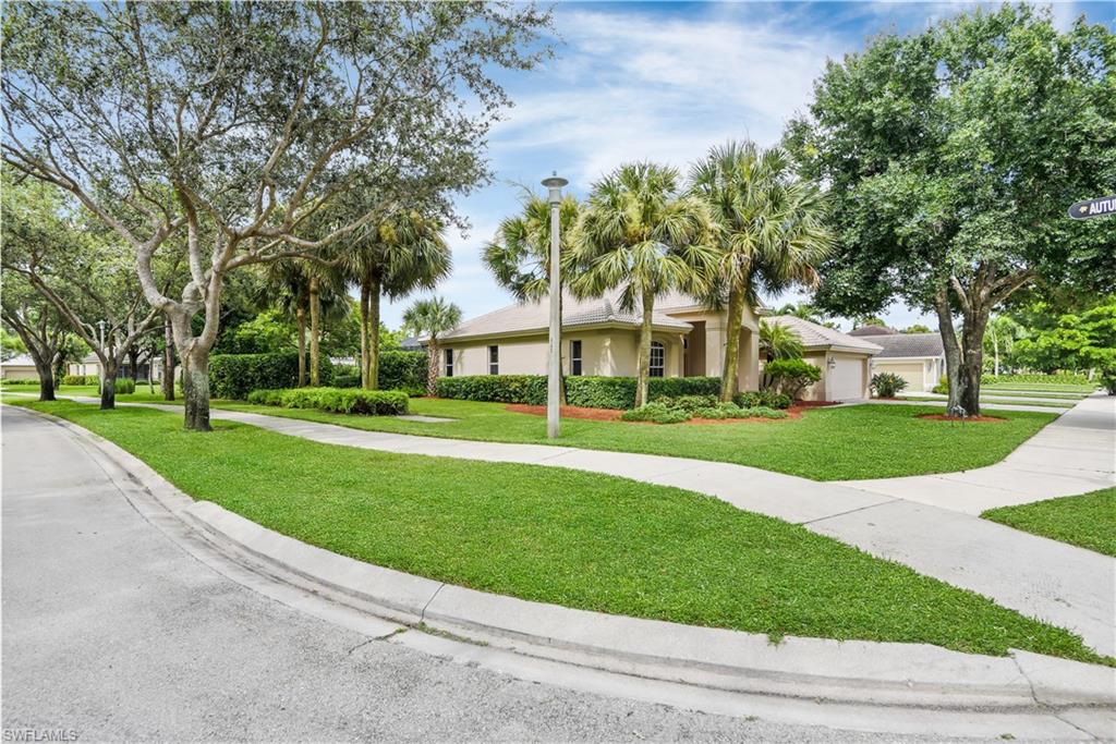 AUTUMN WOODS - Residential