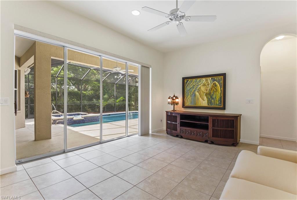 AUTUMN WOODS - Residential