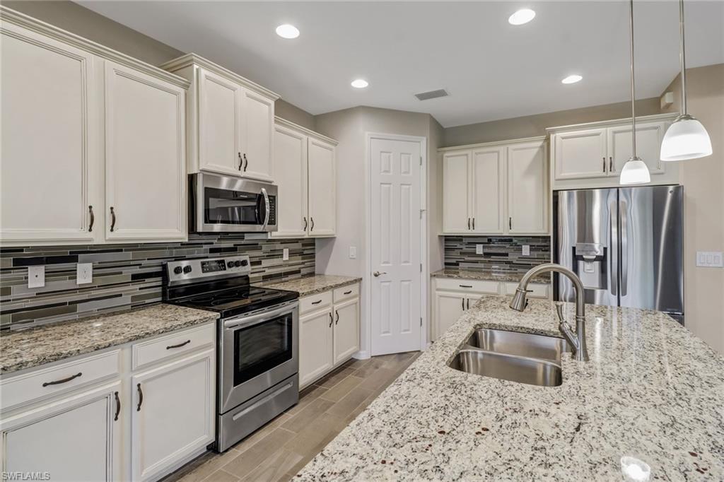 BARRINGTON COVE - Residential