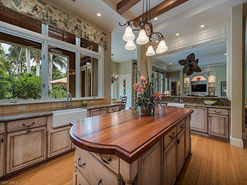 AQUALANE SHORES - Residential