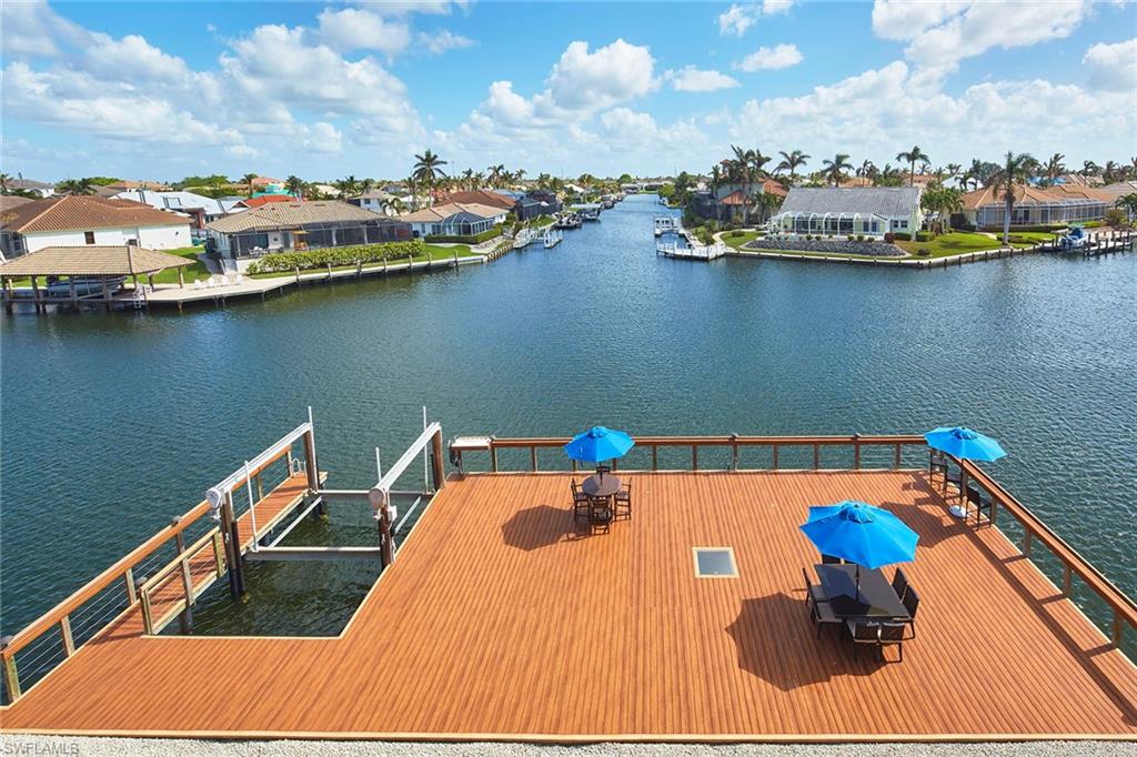 MARCO BEACH - Residential