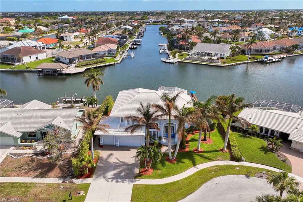 MARCO BEACH - Residential