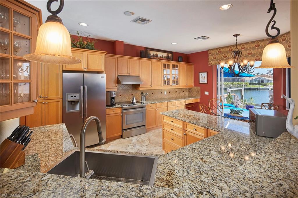 MARCO BEACH - Residential