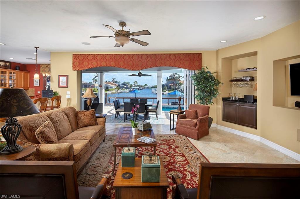 MARCO BEACH - Residential