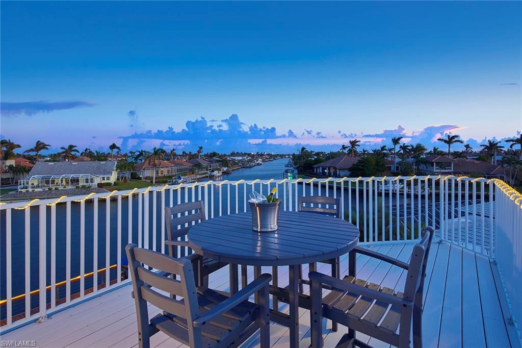 MARCO BEACH - Residential