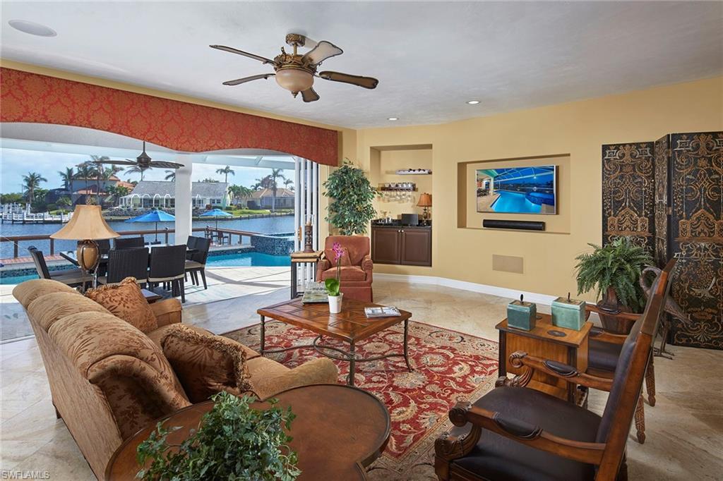 MARCO BEACH - Residential