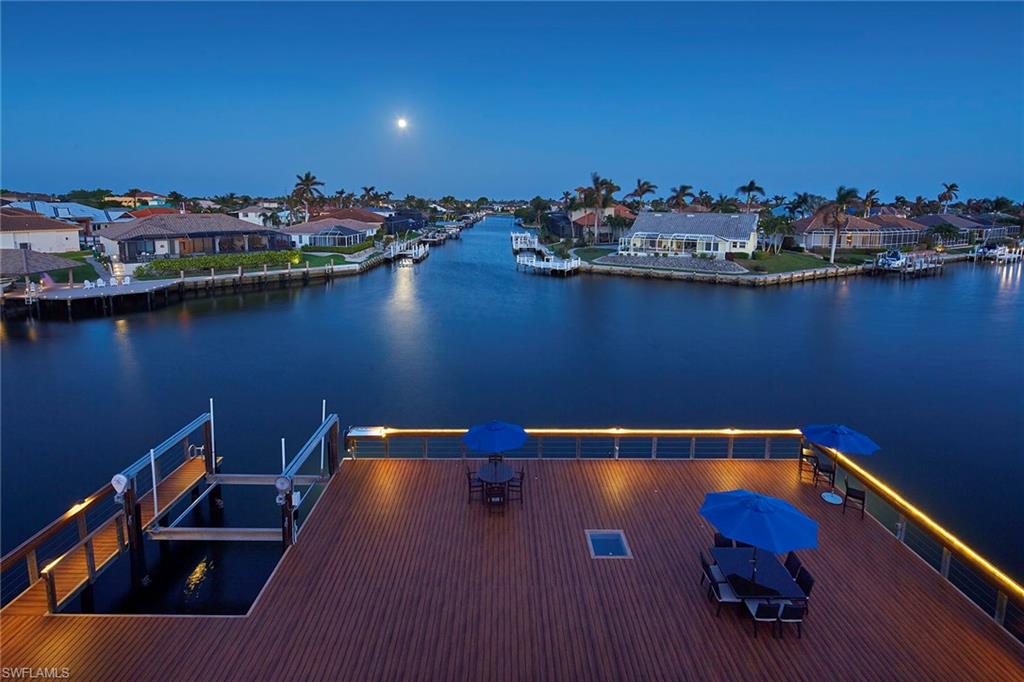 MARCO BEACH - Residential