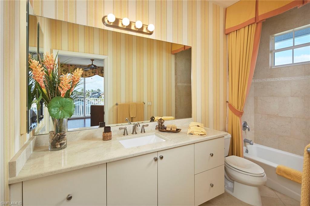 MARCO BEACH - Residential