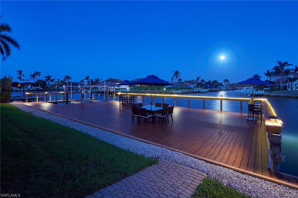 MARCO BEACH - Residential