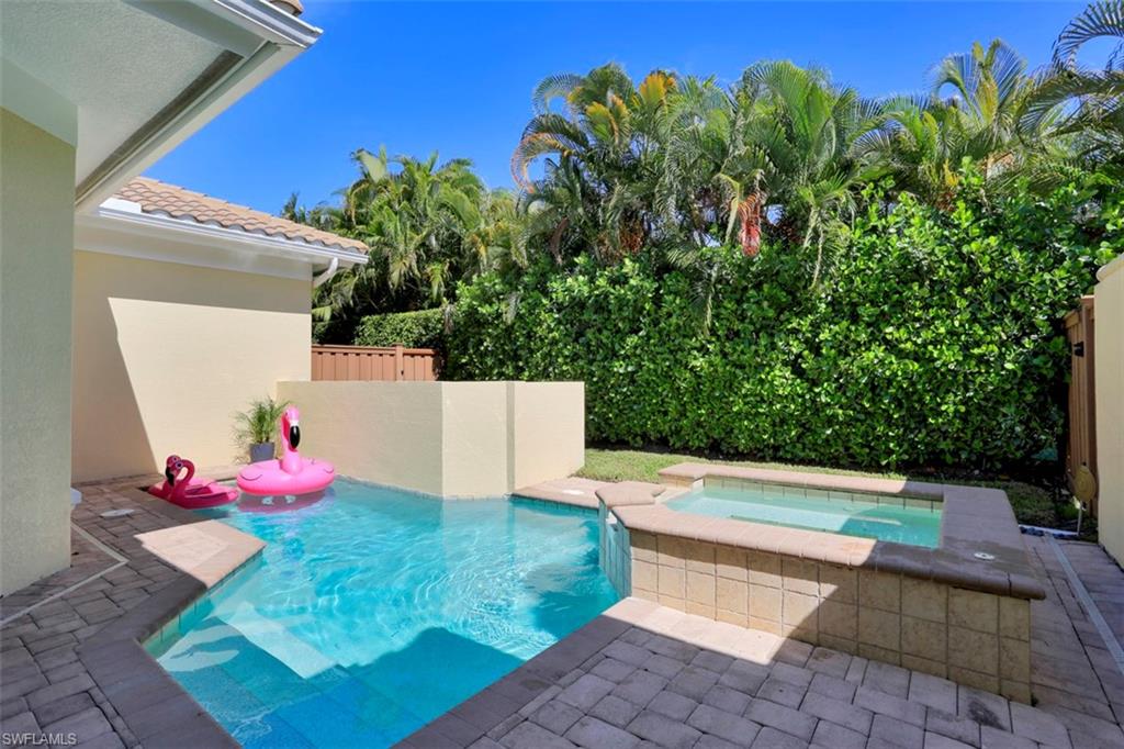 LUSSO VILLAS - Residential