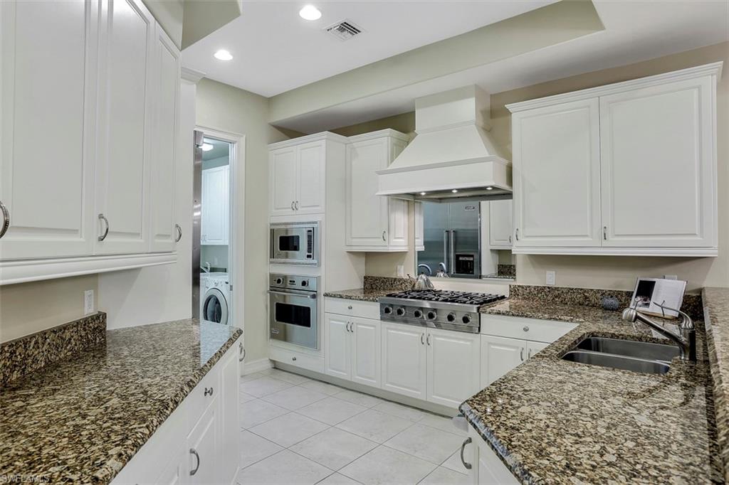 LUSSO VILLAS - Residential