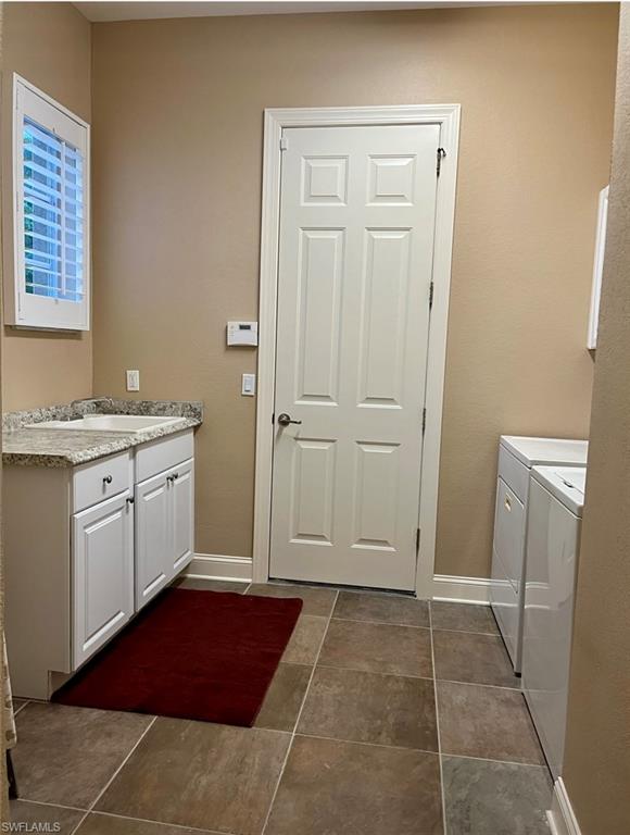 EMERSON SQUARE - Residential