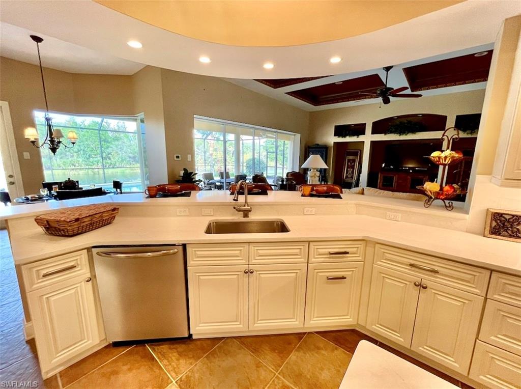 EMERSON SQUARE - Residential