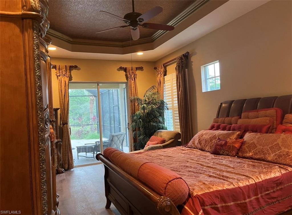 EMERSON SQUARE - Residential