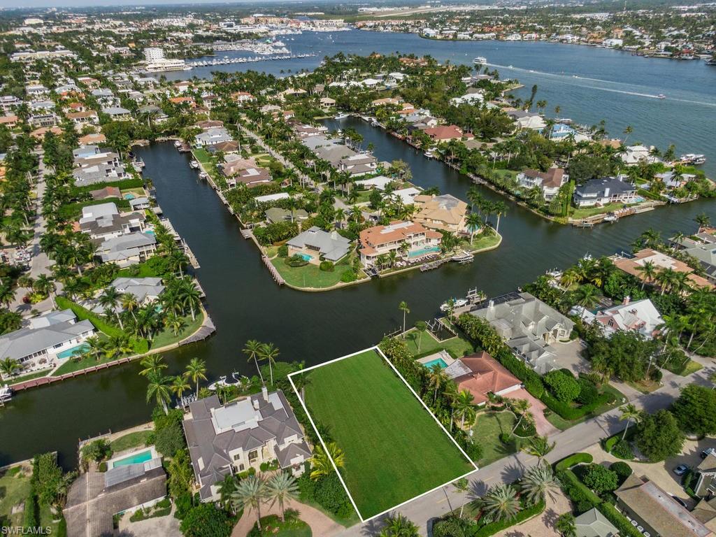 AQUALANE SHORES - Residential