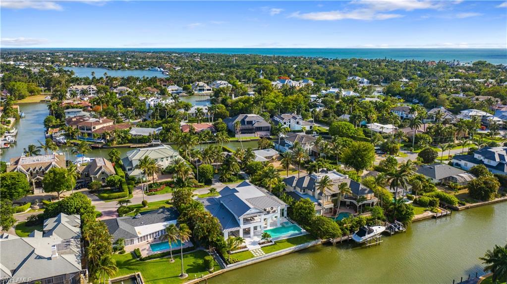 AQUALANE SHORES - Residential