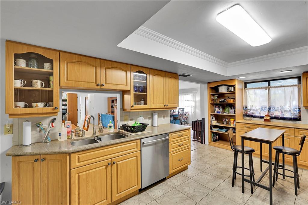 SAN CARLOS PARK - Residential