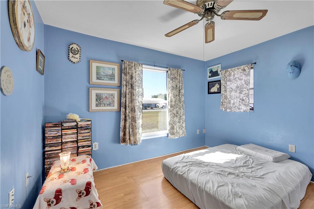 SAN CARLOS PARK - Residential