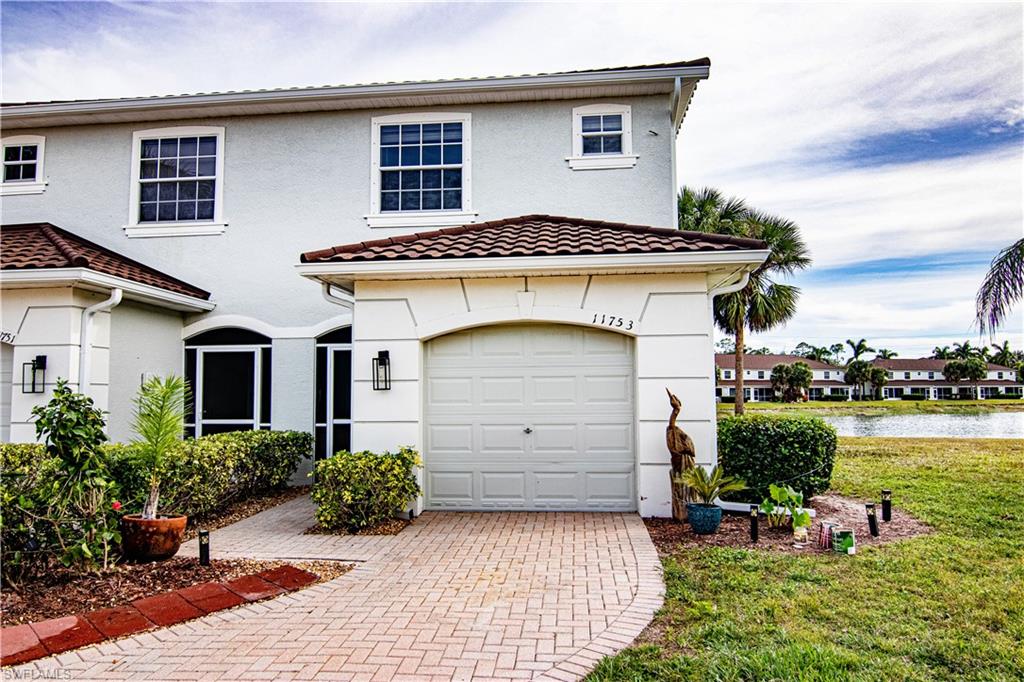 OLYMPIA POINTE - Residential