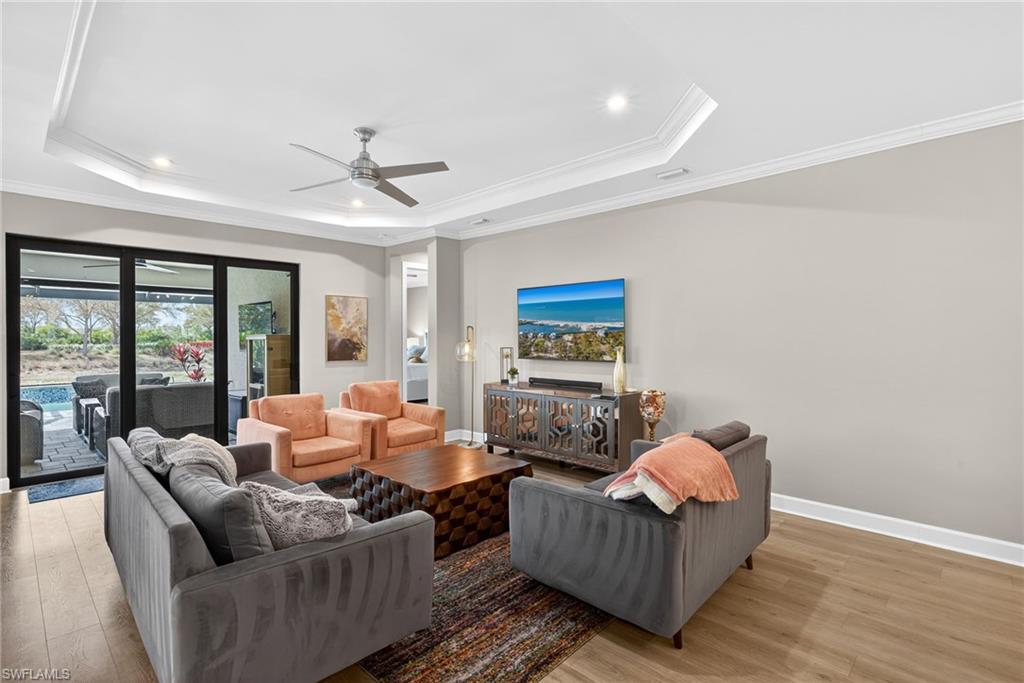 ESPLANADE - Residential