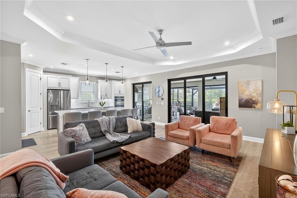 ESPLANADE - Residential