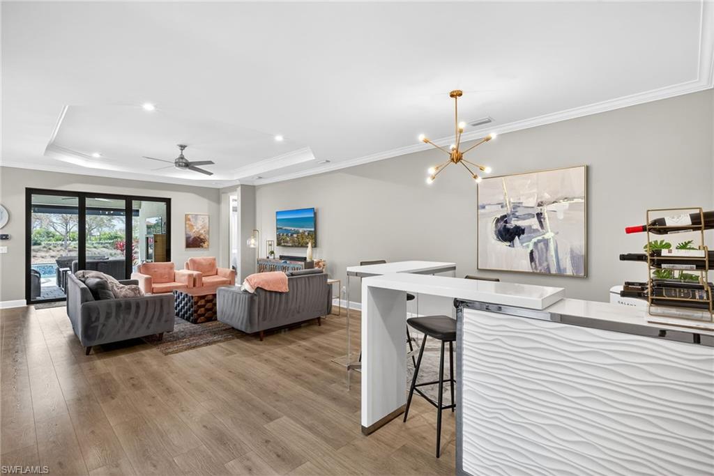 ESPLANADE - Residential