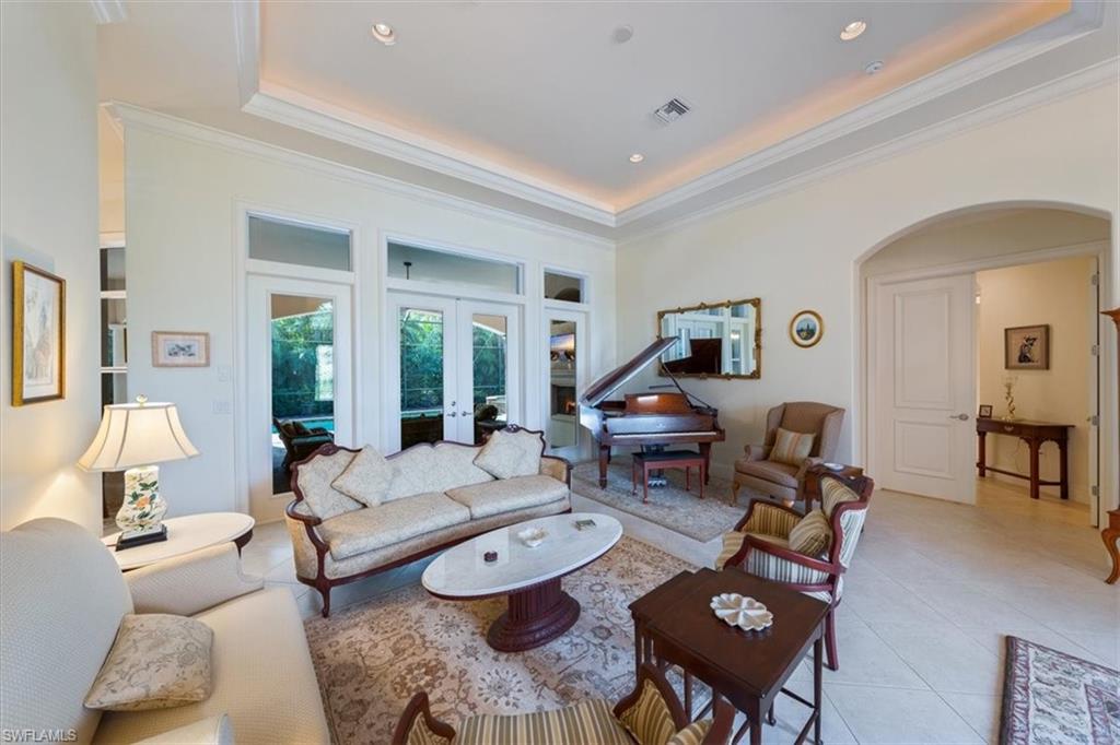 CASTLEWOOD - Residential