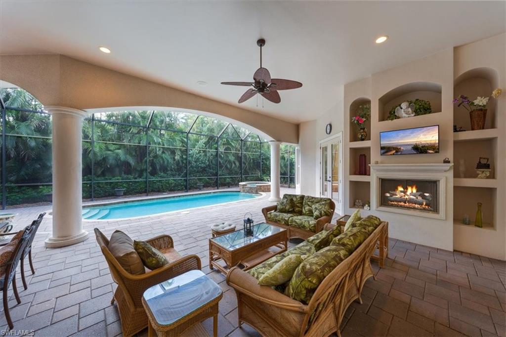 CASTLEWOOD - Residential