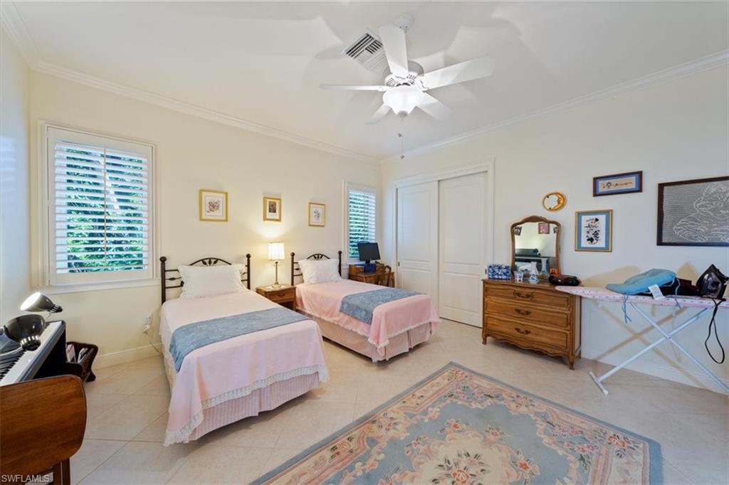 CASTLEWOOD - Residential