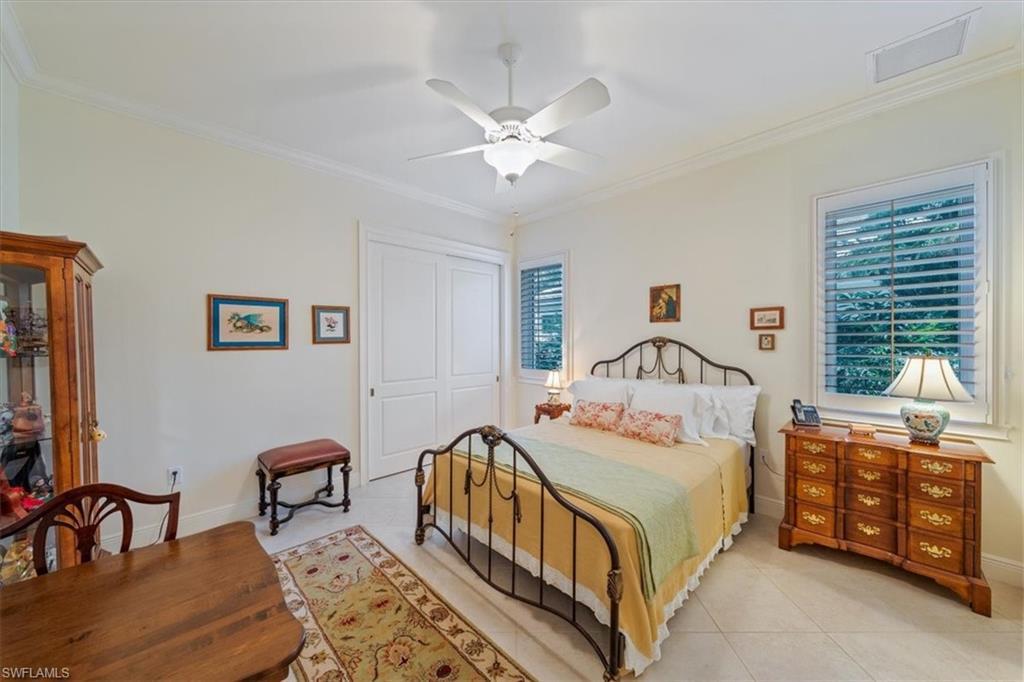 CASTLEWOOD - Residential