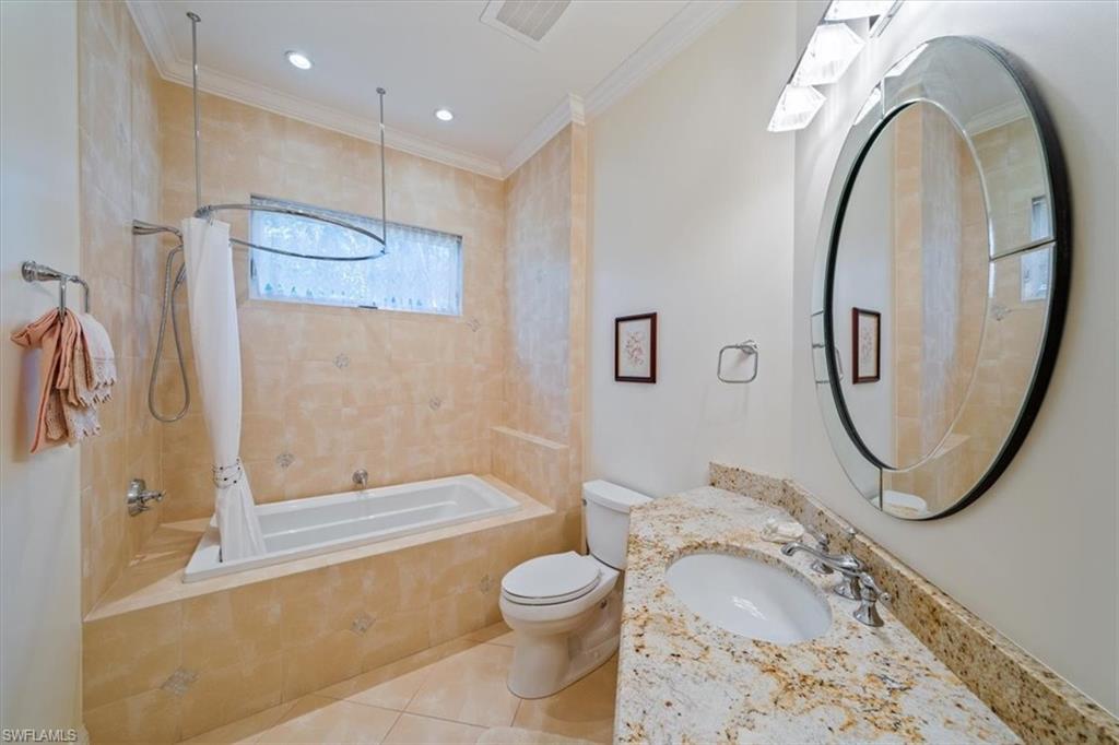 CASTLEWOOD - Residential