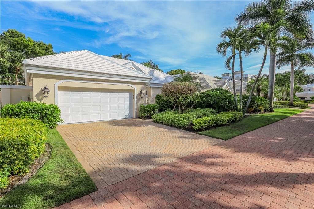 353 CARLTON PL 33