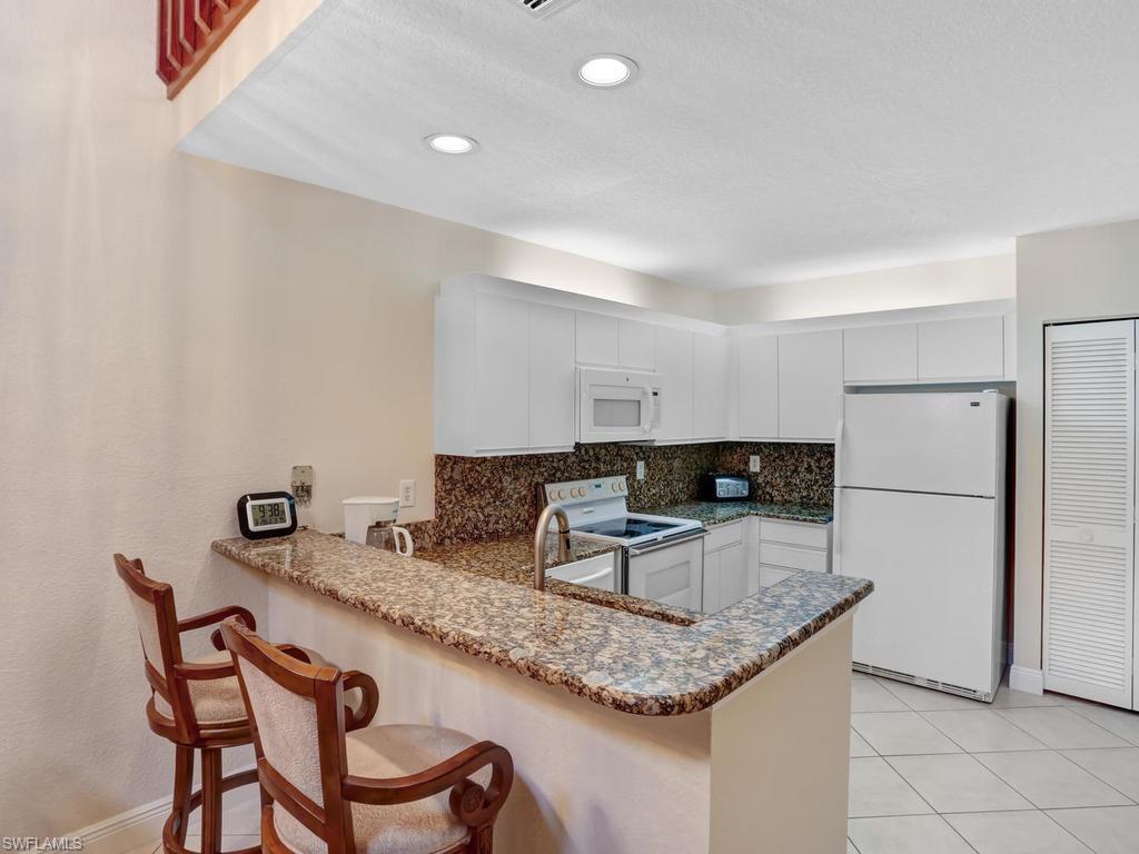 EMERALD WOODS - Residential