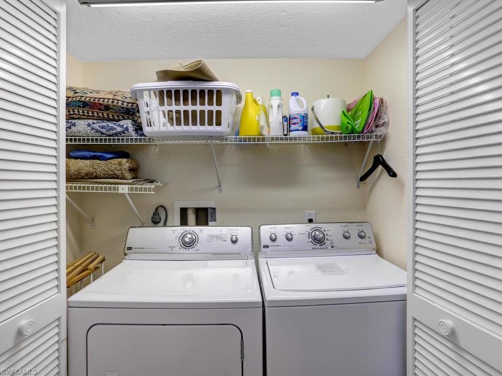 EMERALD WOODS - Residential