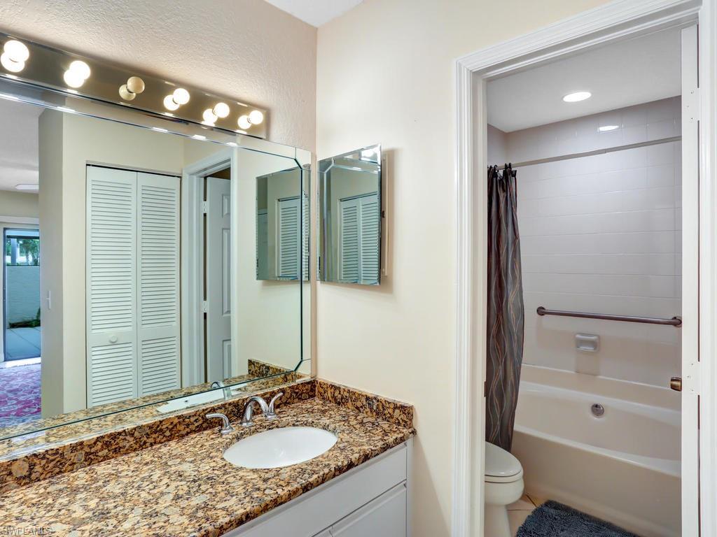 EMERALD WOODS - Residential