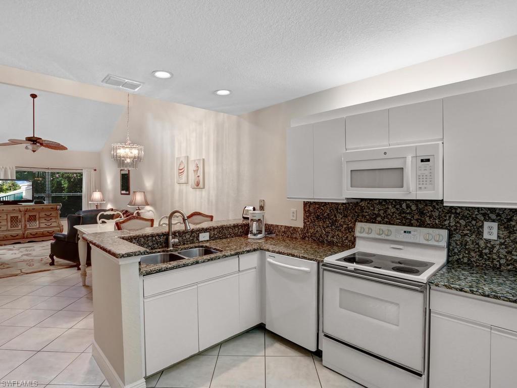 EMERALD WOODS - Residential