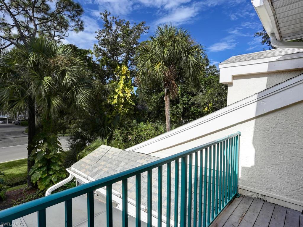 EMERALD WOODS - Residential