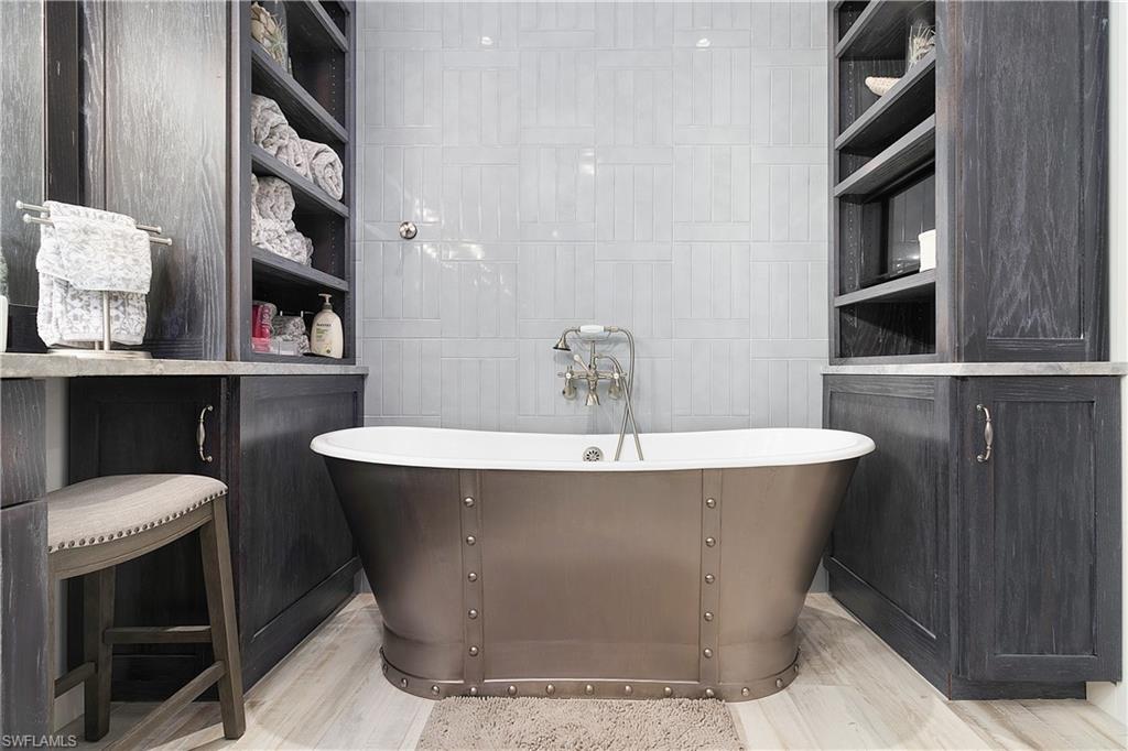 GULF HAVEN - Residential