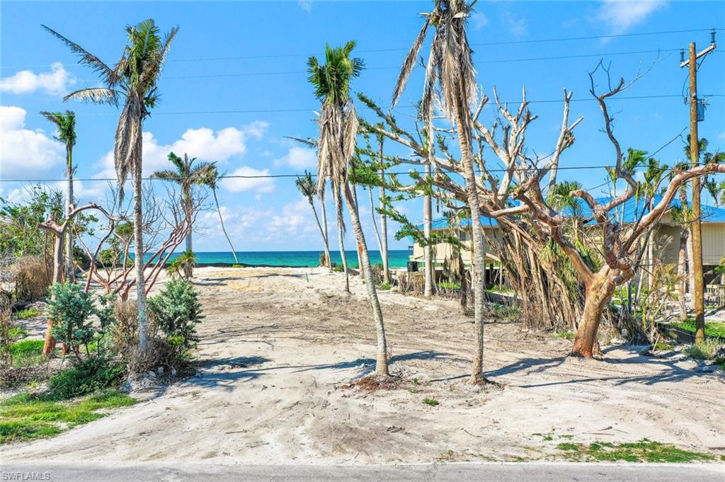 METES AND BOUNDS - Land