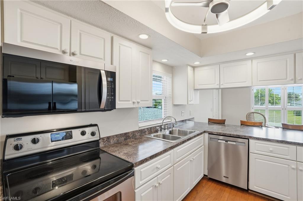 SEABREEZE CONDO - Residential