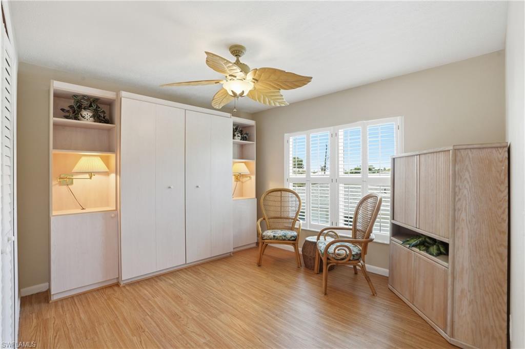 SEABREEZE CONDO - Residential