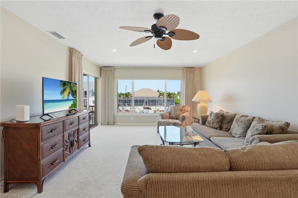 SEABREEZE CONDO - Residential