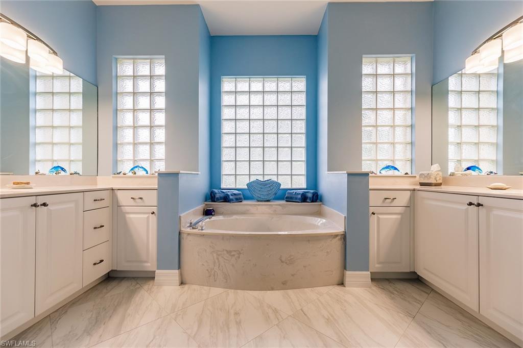 SATURNIA LAKES - Residential