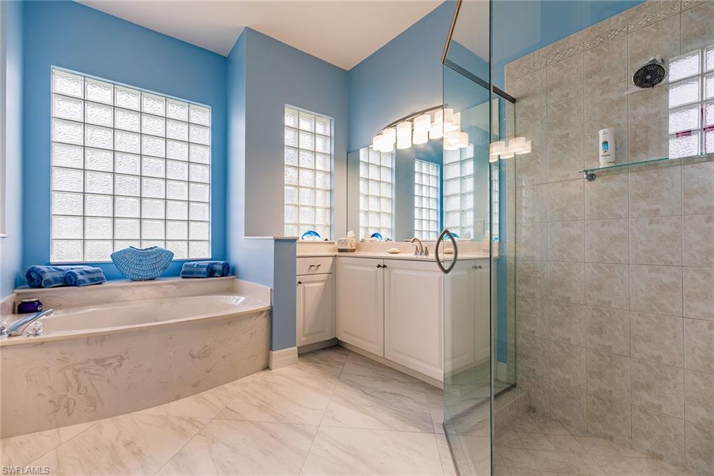 SATURNIA LAKES - Residential