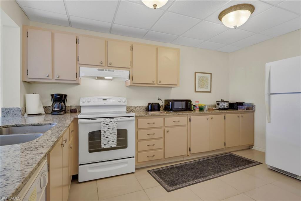 FOREST LAKES - Residential